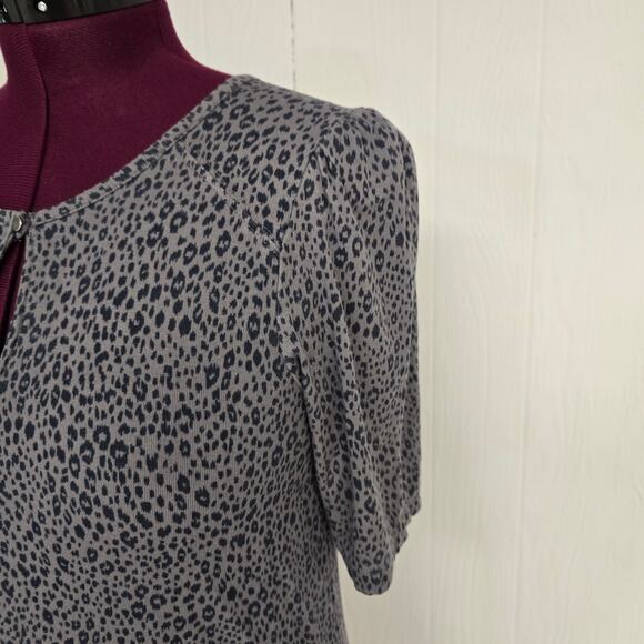 Women's Democracy Gray Leopard Print Keyhole Neck Blouse | Size XS - Picture 6 of 10